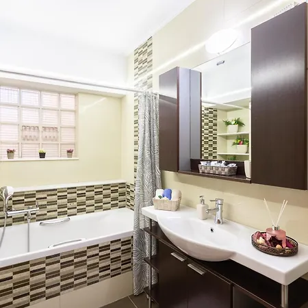 Lito's Gem - Cozy Dream Getaway Apartment