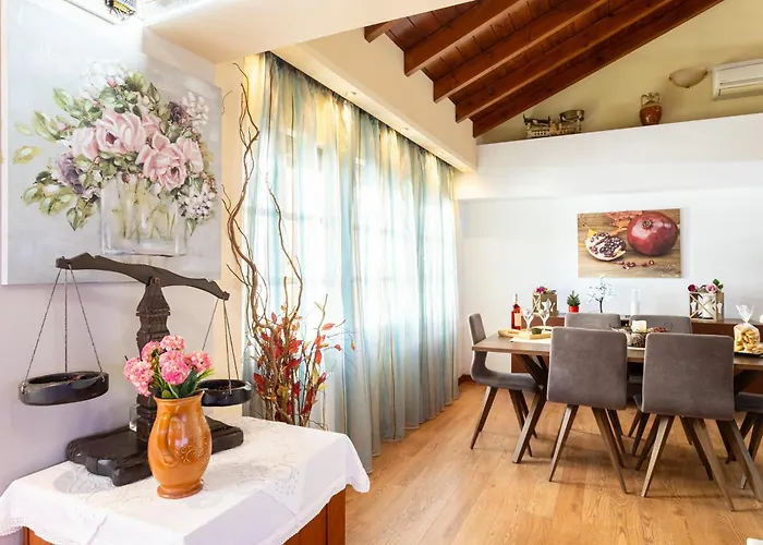 Lito's Gem - Cozy Dream Getaway 아파트 칼라마타